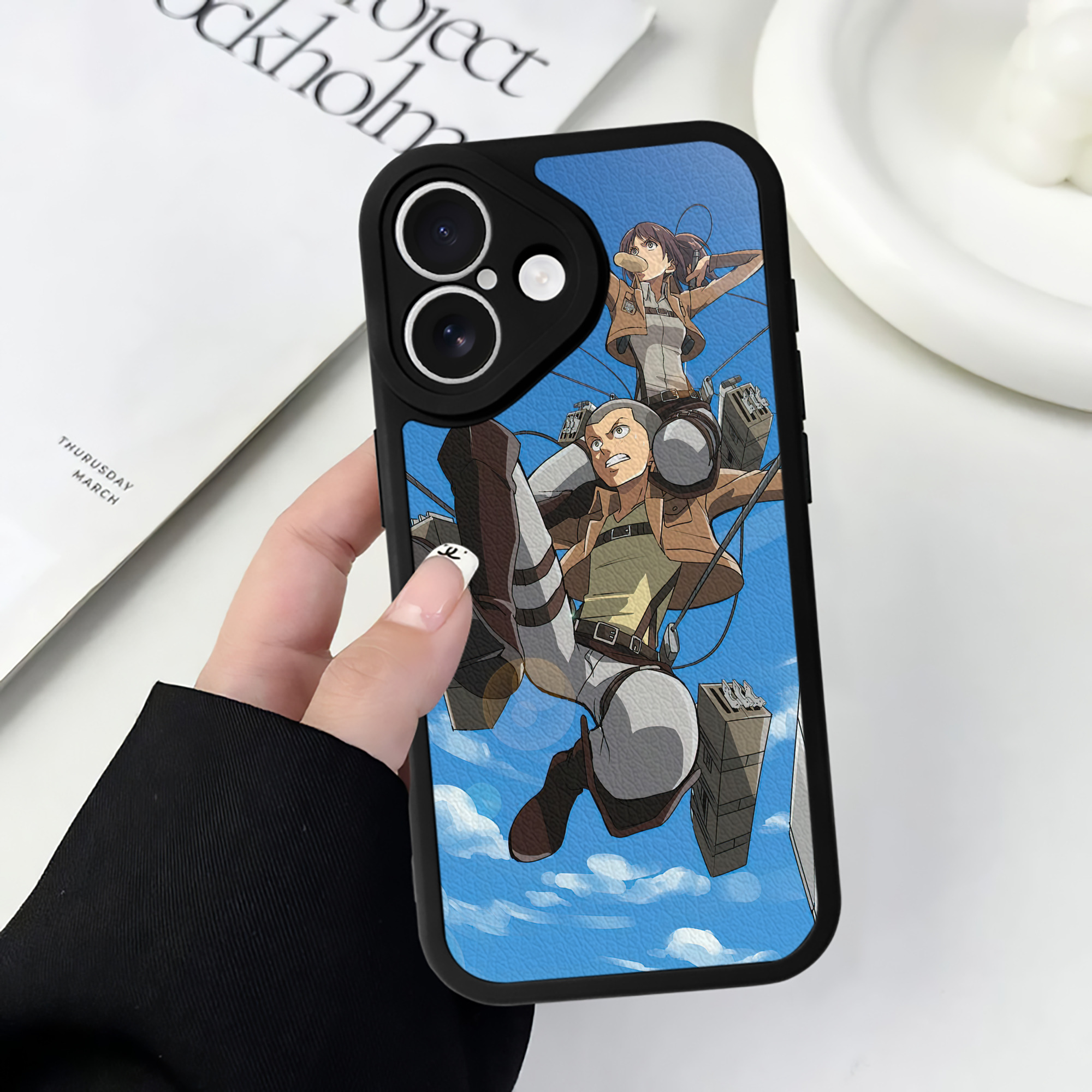（画像用） 進撃の巨人 Attack on Titan 【iPhone 16シリーズ対応】シリコンスマホケース（レザー調） 材質：シリコン